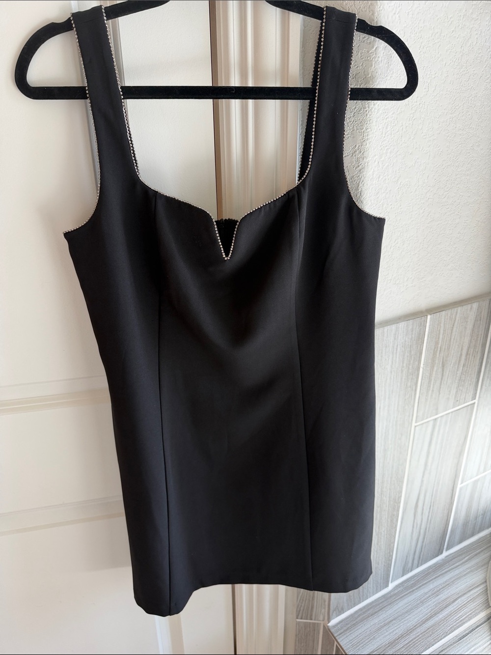 Classic Black Sleeveless Sheath Dress